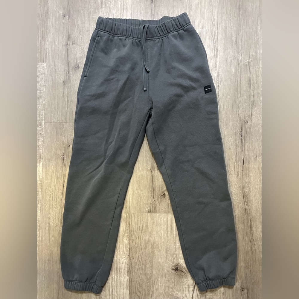 Alphalete Gray Academy Relaxed Jogger - Size Small